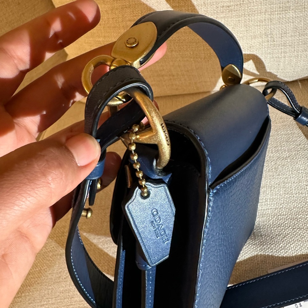 Coach Beat 18 deep blue saddle bag - Picture 12 of 15